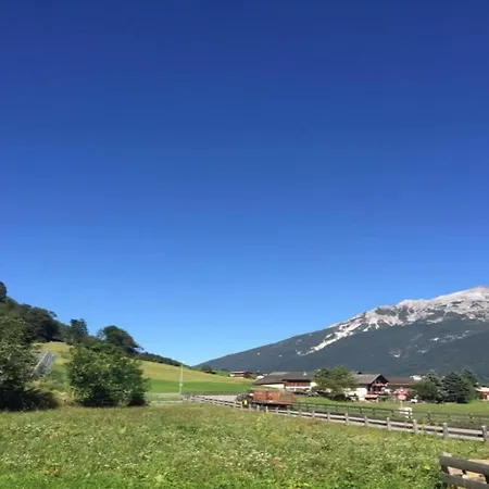 In Neustift Near Lift, Cleaning Included アパート