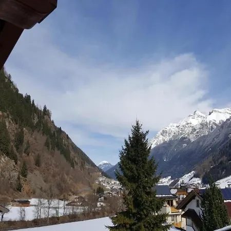 In Neustift Near Lift, Cleaning Included * Neustift im Stubaital
